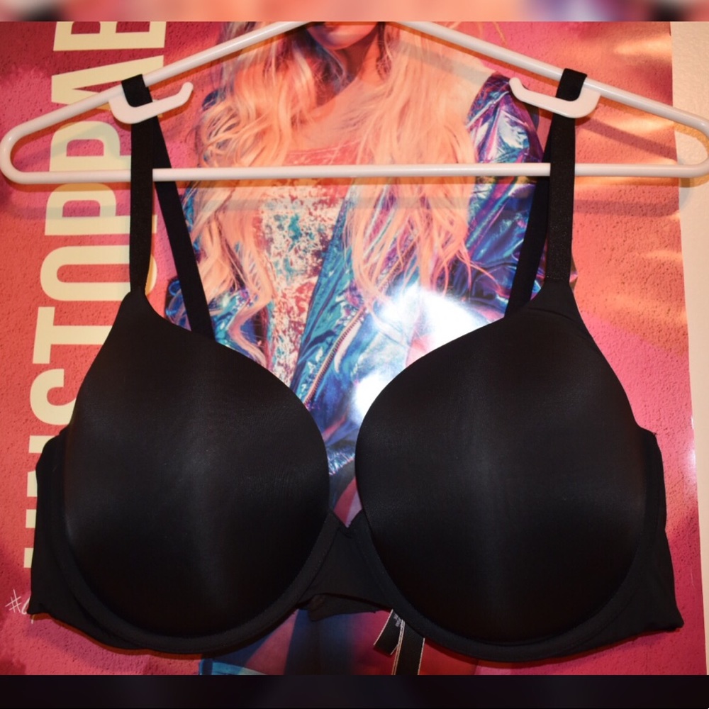 New Victoria’s Secret Black bra